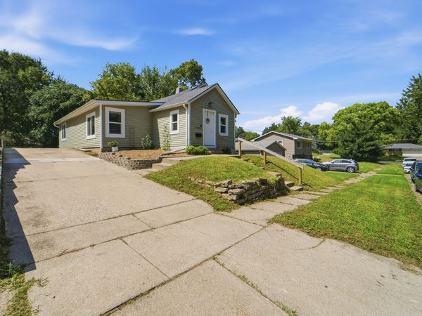 4034 7th Street, Des Moines, IA 50313