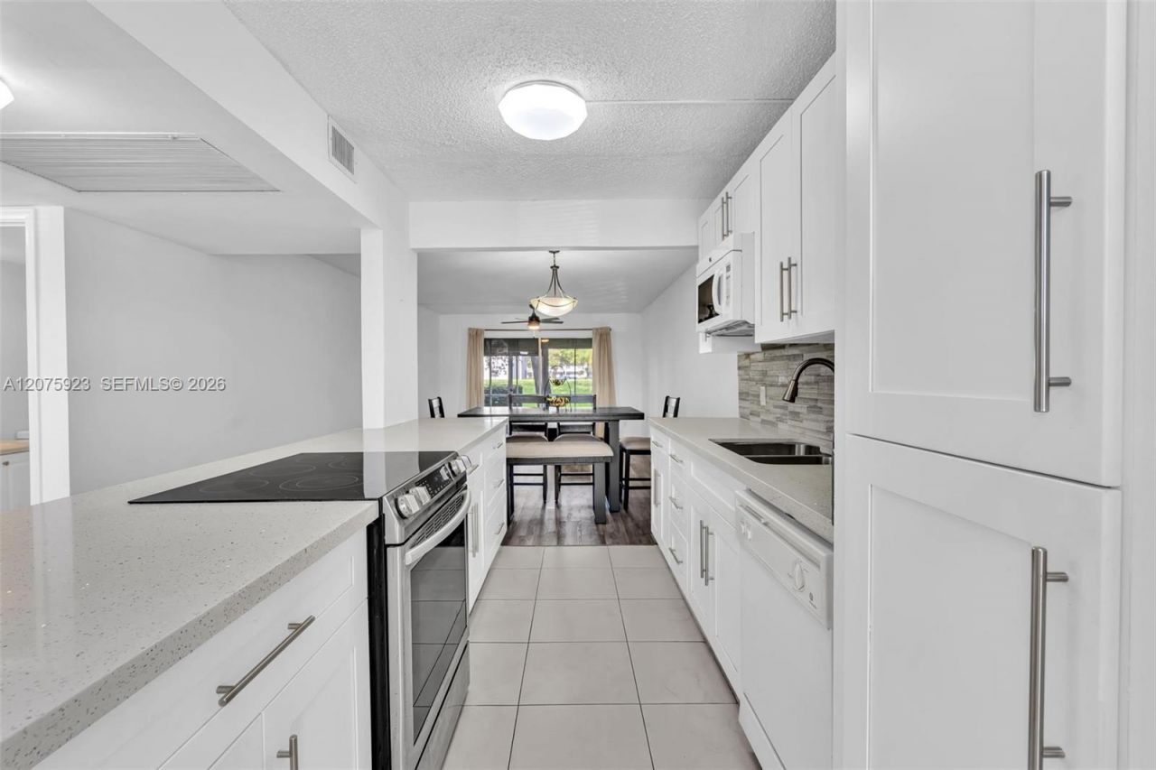 1300 SW 124th Ter , Unit 105P, Pembroke Pines, FL 33027 Photo