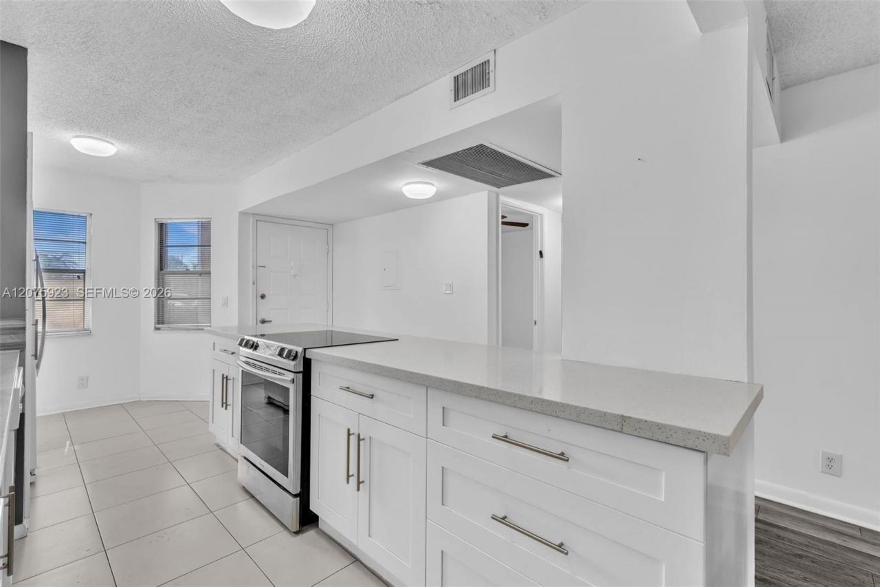 1300 SW 124th Ter , Unit 105P, Pembroke Pines, FL 33027 Photo