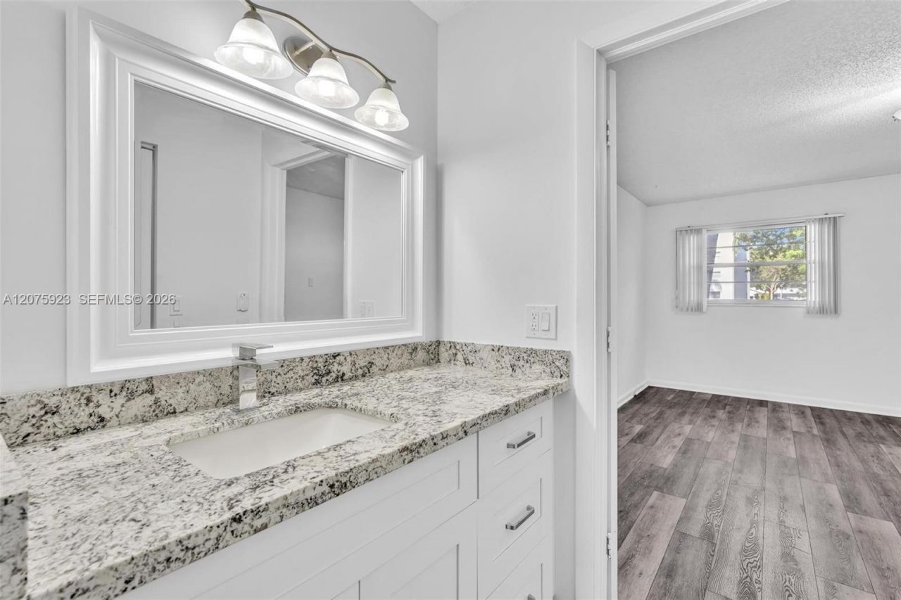 1300 SW 124th Ter , Unit 105P, Pembroke Pines, FL 33027 Photo