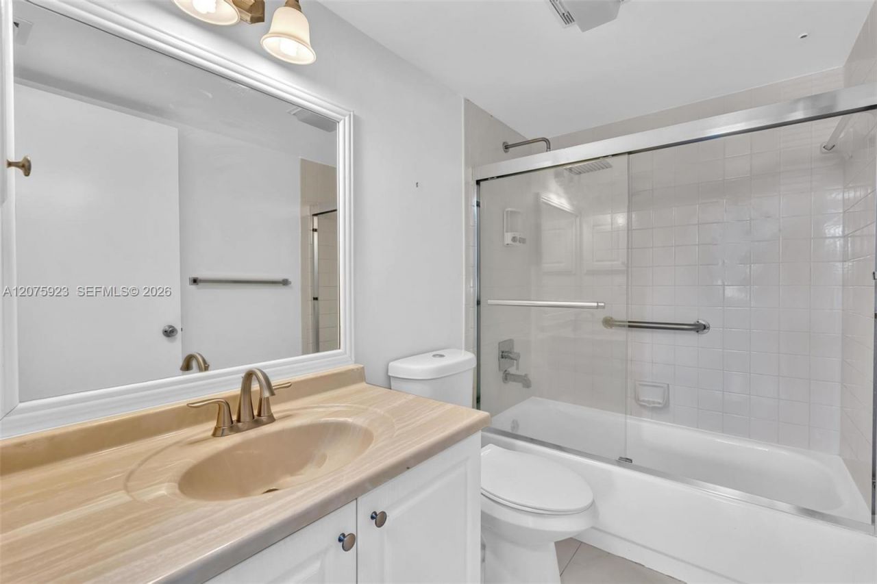 1300 SW 124th Ter , Unit 105P, Pembroke Pines, FL 33027 Photo