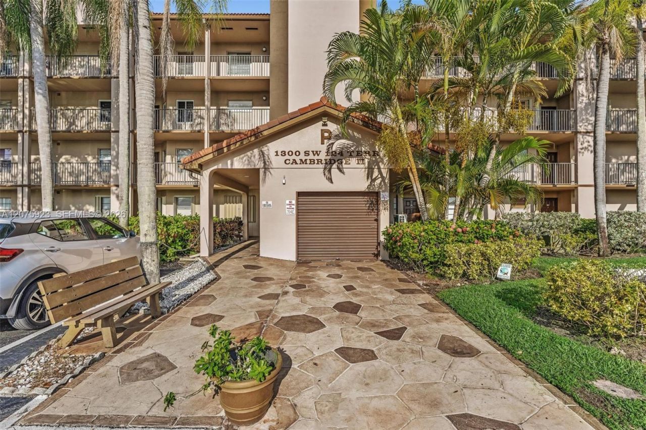 1300 SW 124th Ter , Unit 105P, Pembroke Pines, FL 33027 Photo