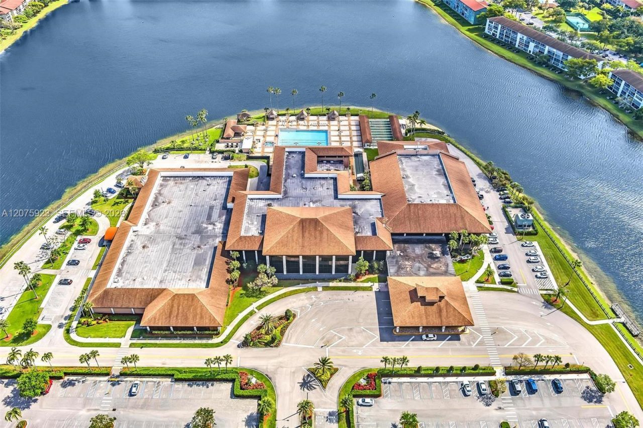 1300 SW 124th Ter , Unit 105P, Pembroke Pines, FL 33027 Photo