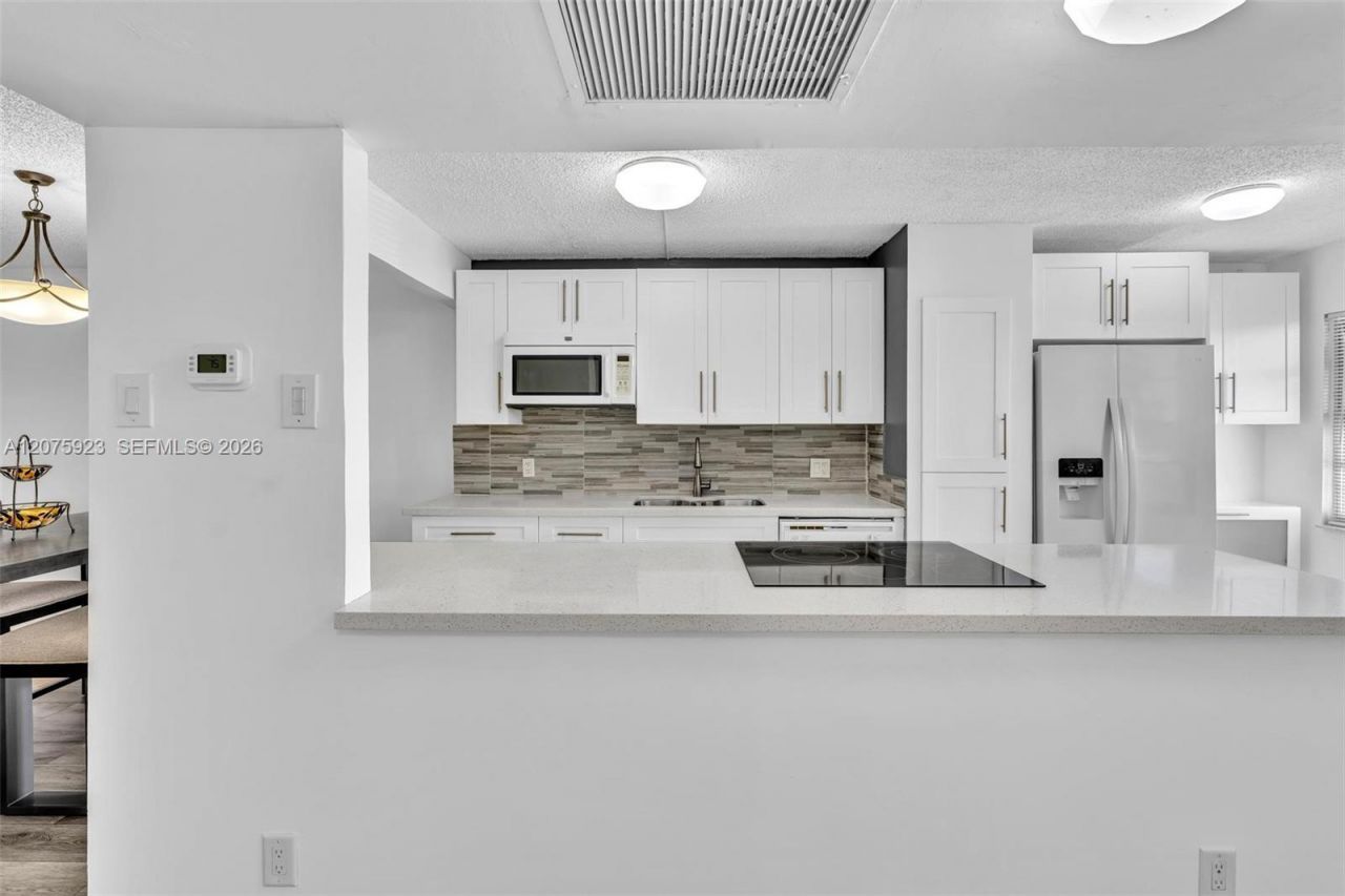1300 SW 124th Ter , Unit 105P, Pembroke Pines, FL 33027 Photo
