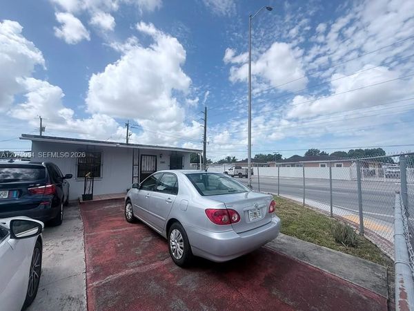 3190 NW 97th St , Miami, FL 33147