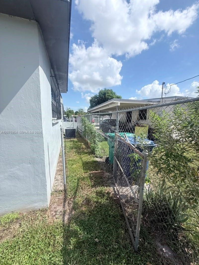 3190 NW 97th St , Miami, FL 33147 Photo