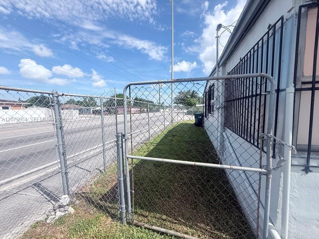 3190 NW 97th St , Miami, FL 33147 Photo