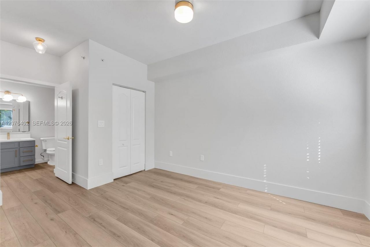 6001 SW 70th St , Unit 512, South Miami, FL 33143 Photo