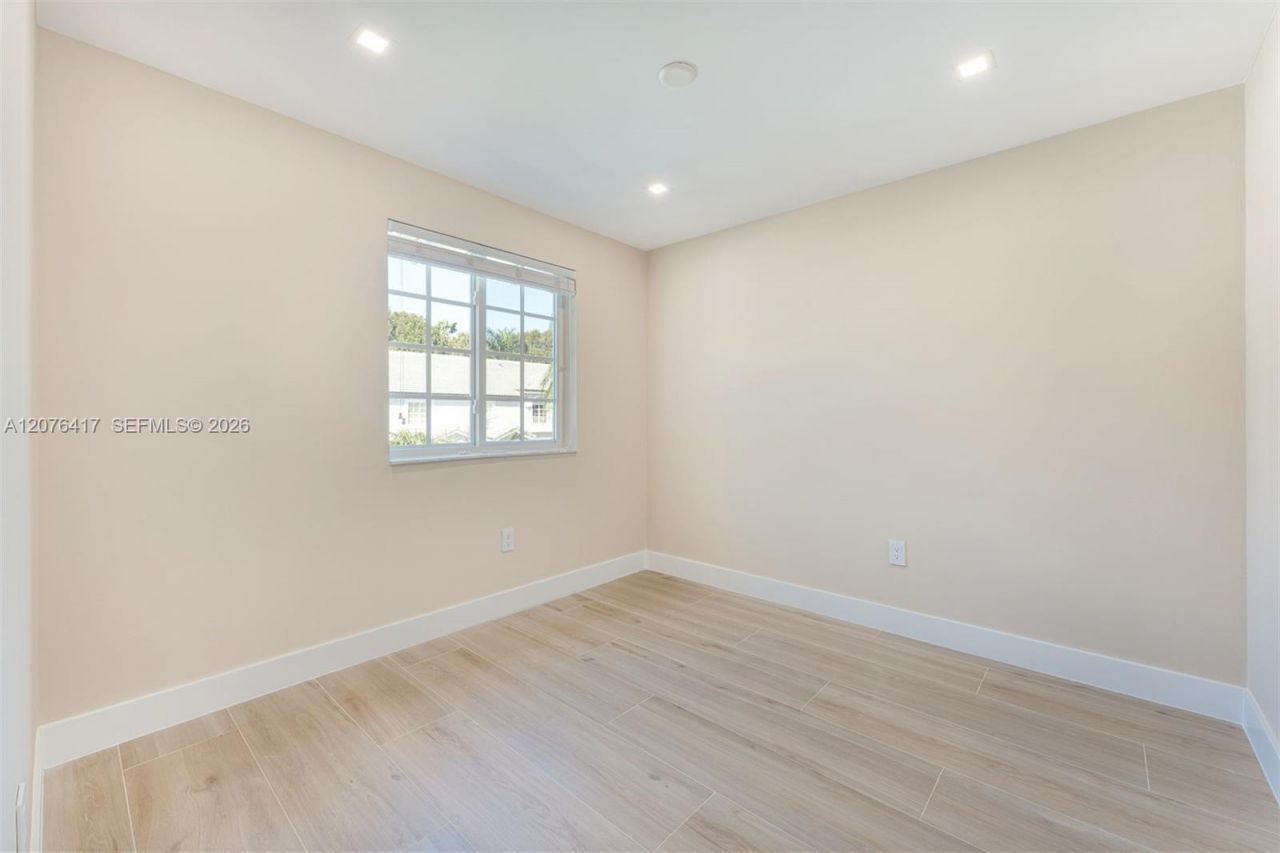 14325 SW 121st Pl , Unit 5, Miami, FL 33186 Photo