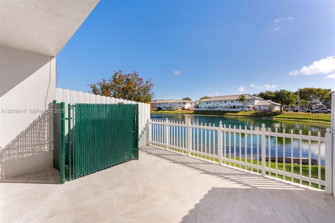 14325 SW 121st Pl , Unit 5, Miami, FL 33186 Photo