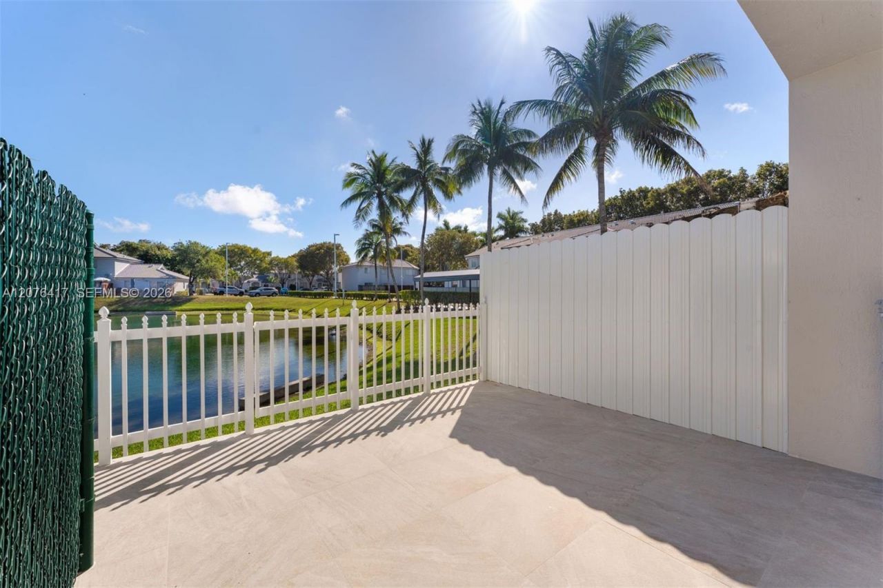 14325 SW 121st Pl , Unit 5, Miami, FL 33186 Photo