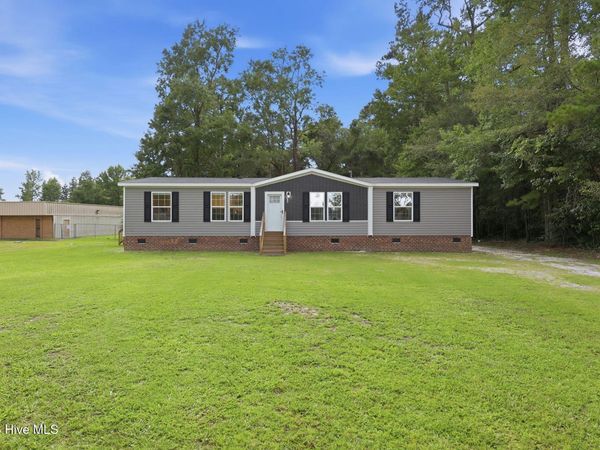 939 Nc 306 Highway N, Grantsboro, NC 28529