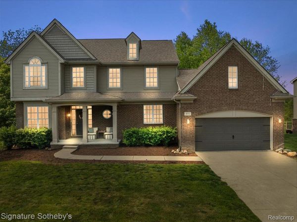 871 Wynstone Circle S, Oakland Township, Mi 48363