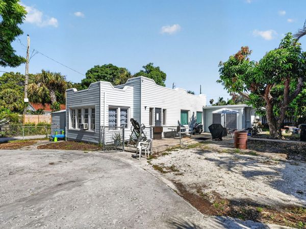 633 Franklin Road, West Palm Beach, FL 33405