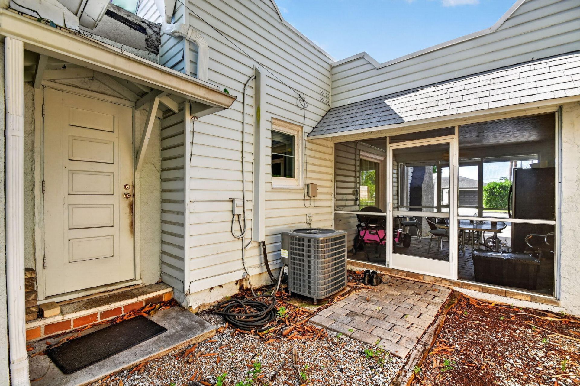 633 Franklin Road, West Palm Beach, FL 33405 Photo