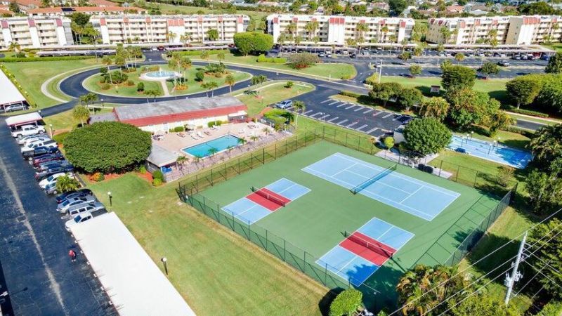 23249 Barwood Lane N, Unit 305, Boca Raton, FL 33428 Photo