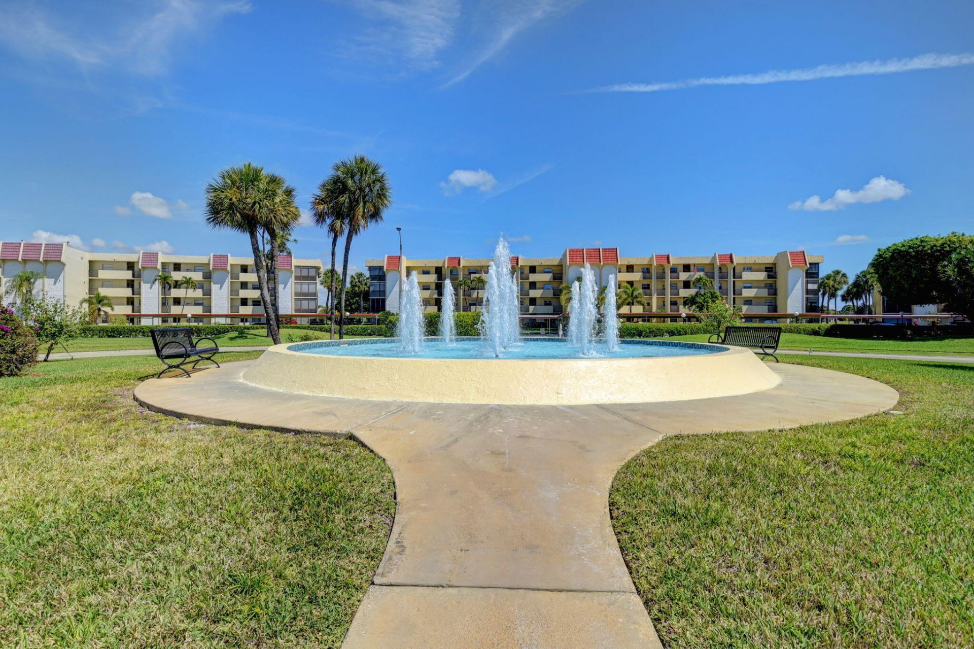 23249 Barwood Lane N, Unit 305, Boca Raton, FL 33428 Photo