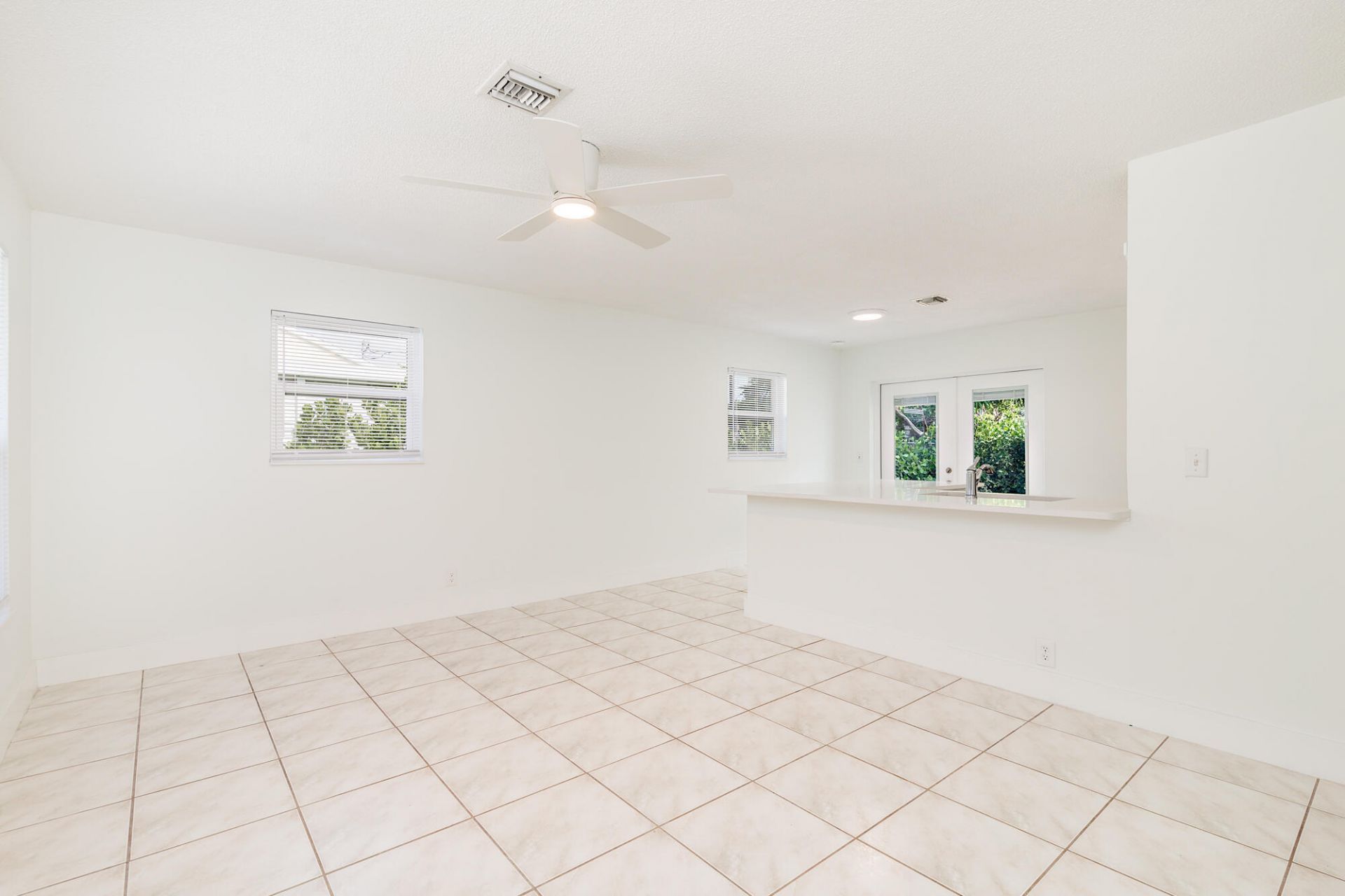 411 Summa Street, West Palm Beach, FL 33405 Photo