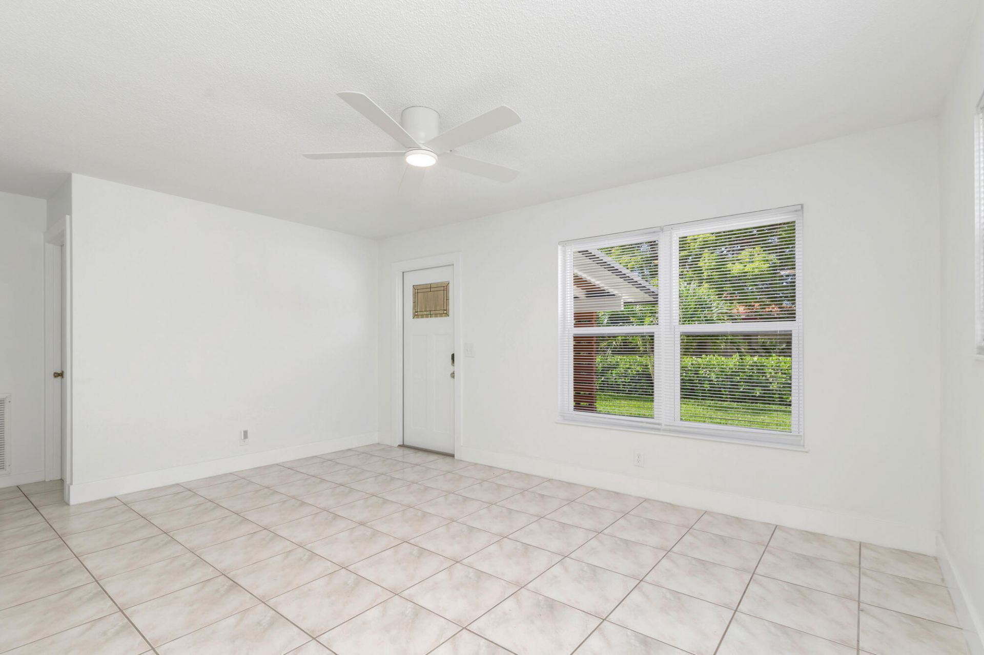 411 Summa Street, West Palm Beach, FL 33405 Photo