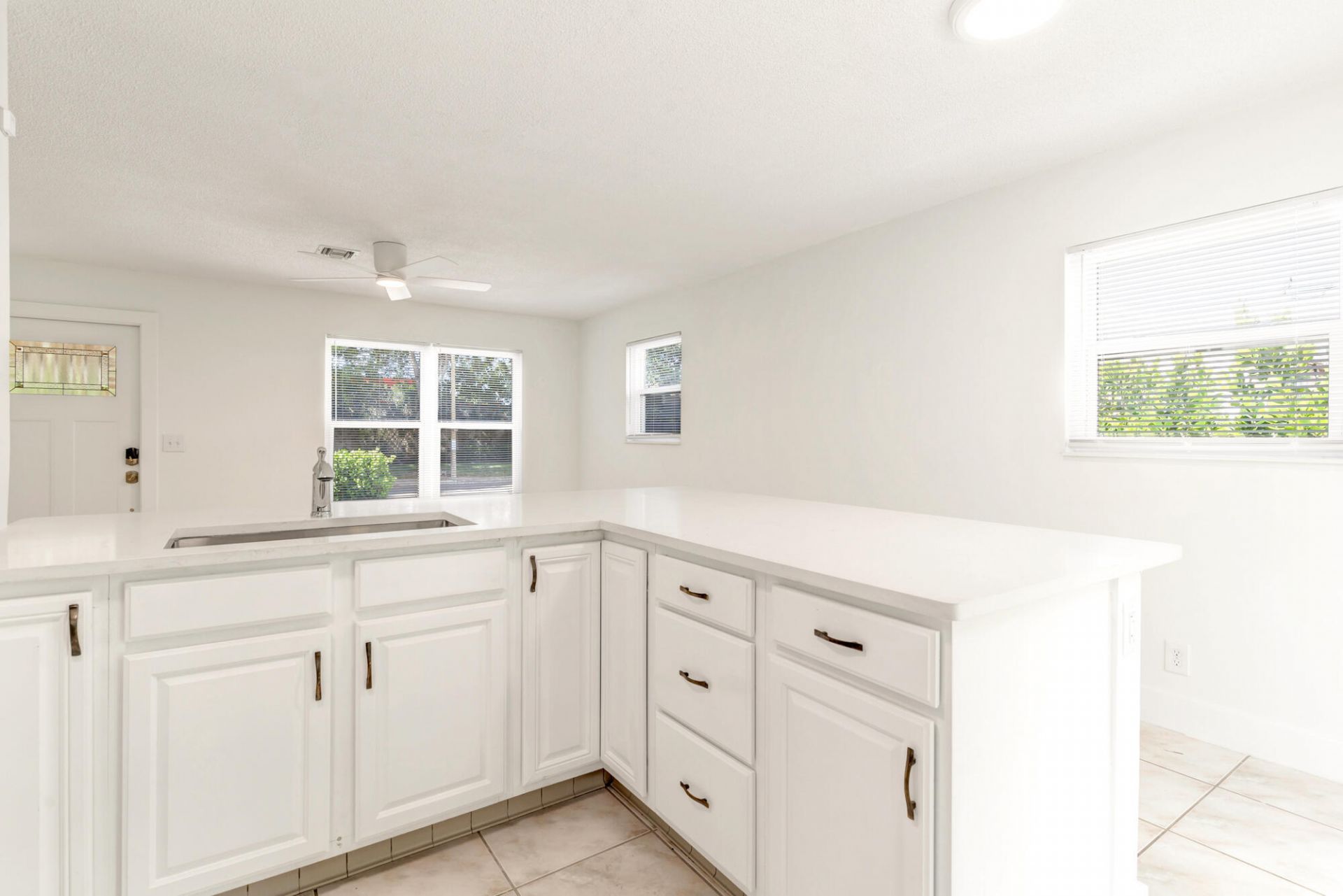 411 Summa Street, West Palm Beach, FL 33405 Photo