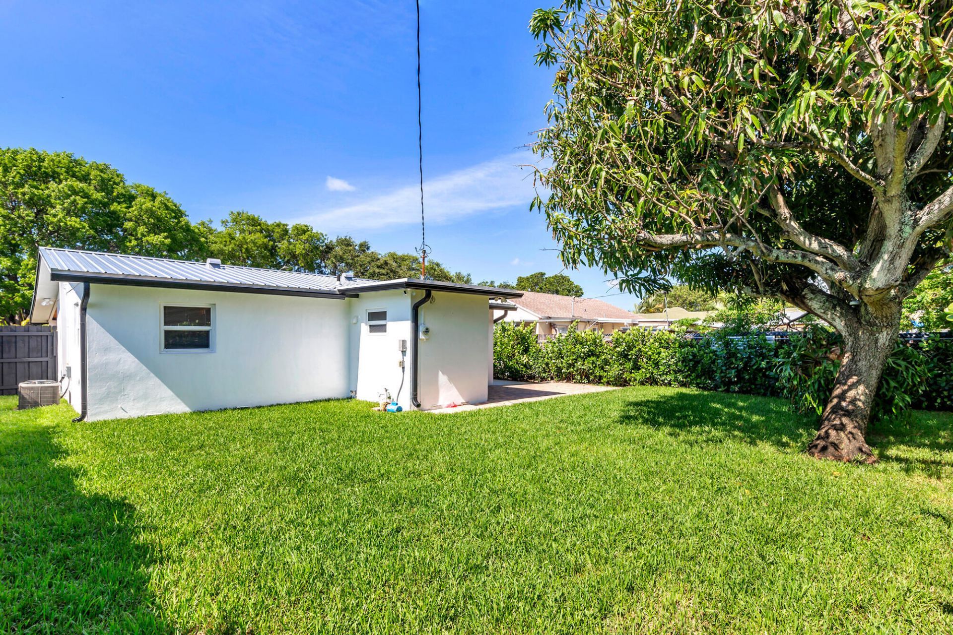 411 Summa Street, West Palm Beach, FL 33405 Photo
