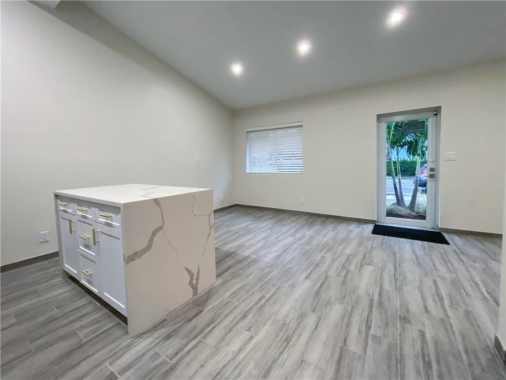 315 SW 7th Street, Unit 2, Fort Lauderdale, FL 33315 Photo