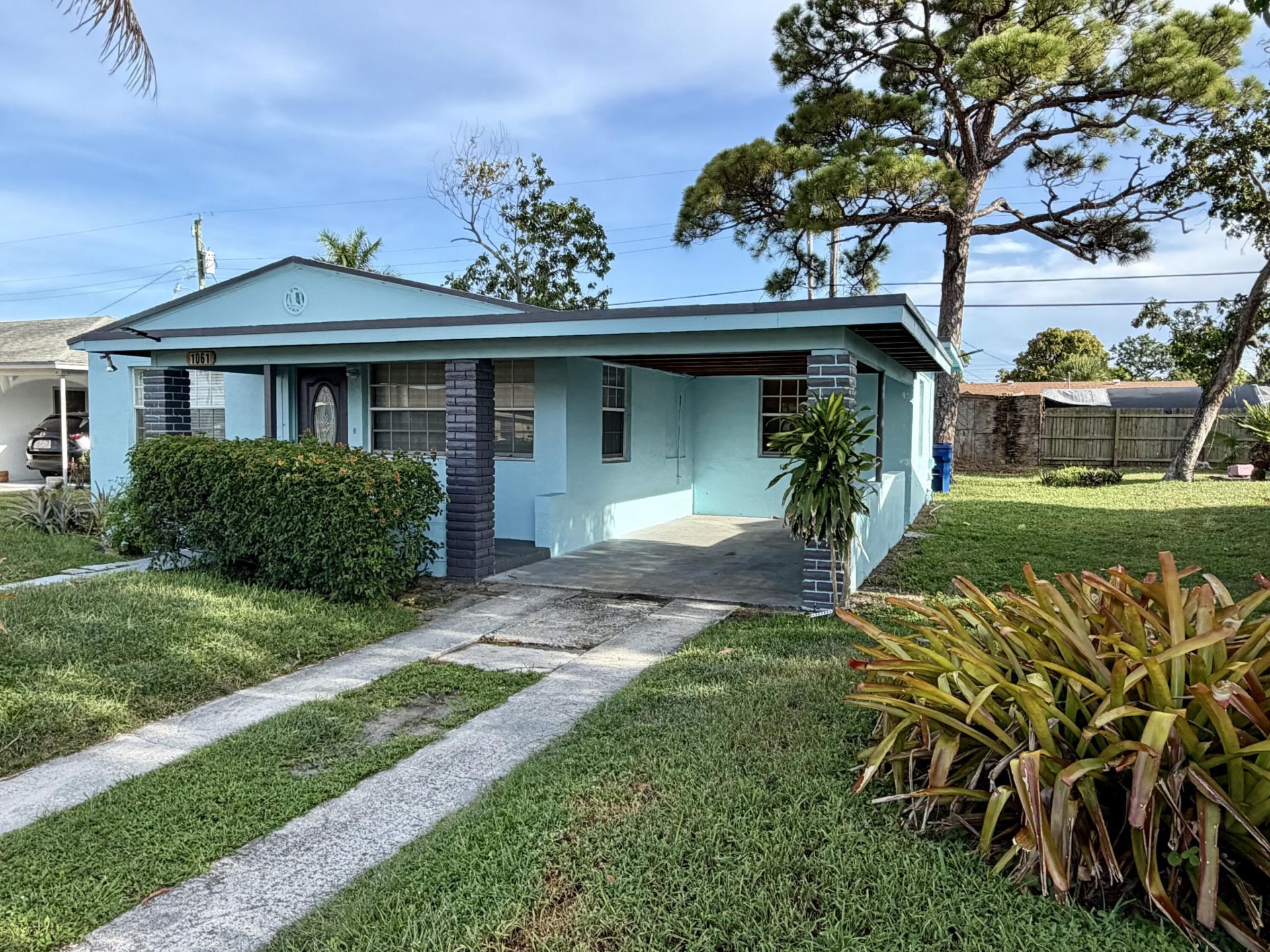 1061 W 4th Street, Riviera Beach, FL 33404 Photo
