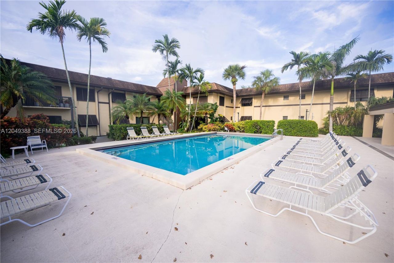 7725 SW 86th Street, Unit A1-421, Miami, FL 33143 Photo