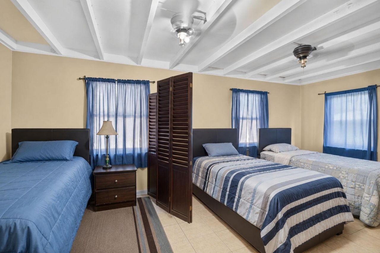633 Franklin Road, West Palm Beach, FL 33405 Photo