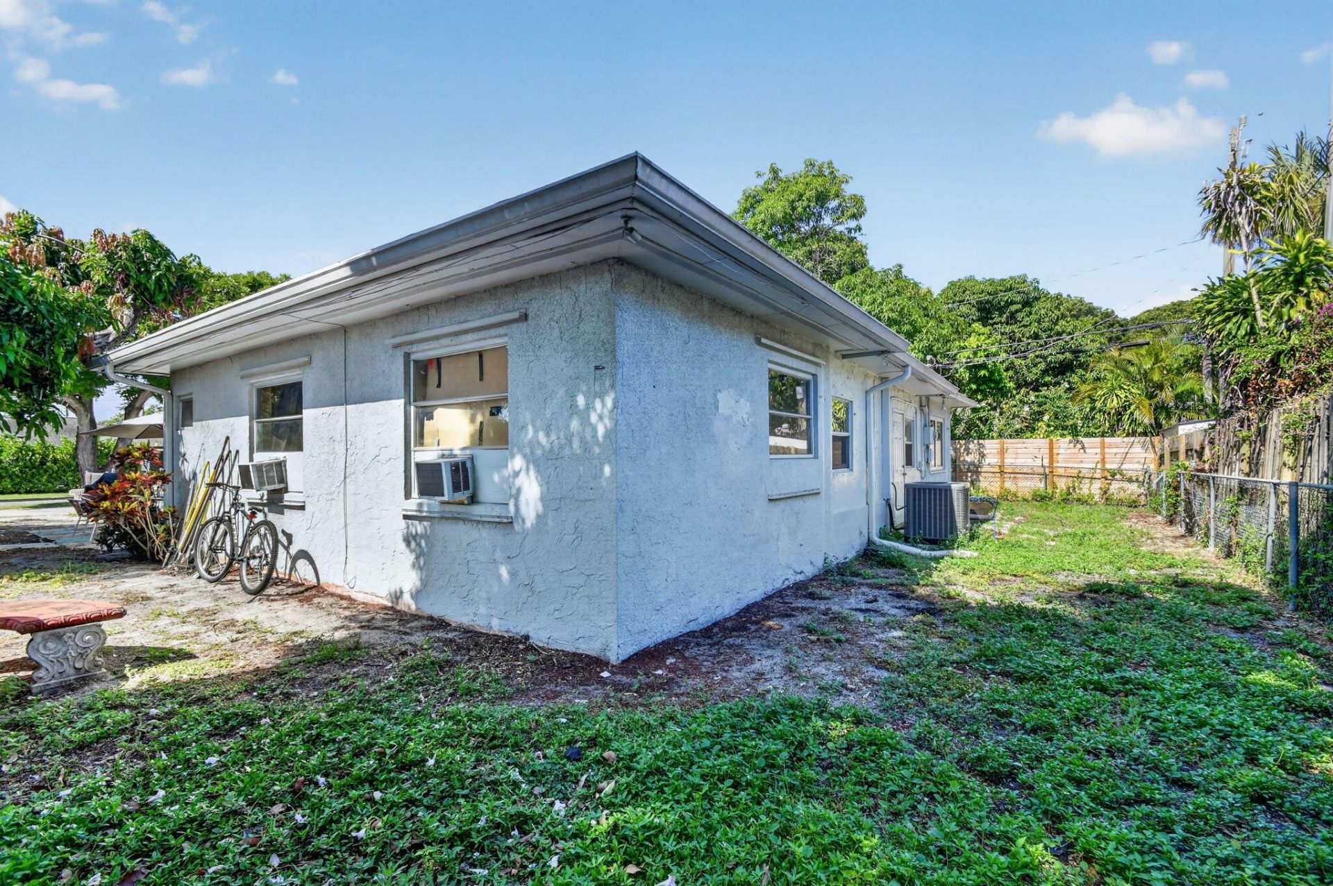 633 Franklin Road, West Palm Beach, FL 33405 Photo