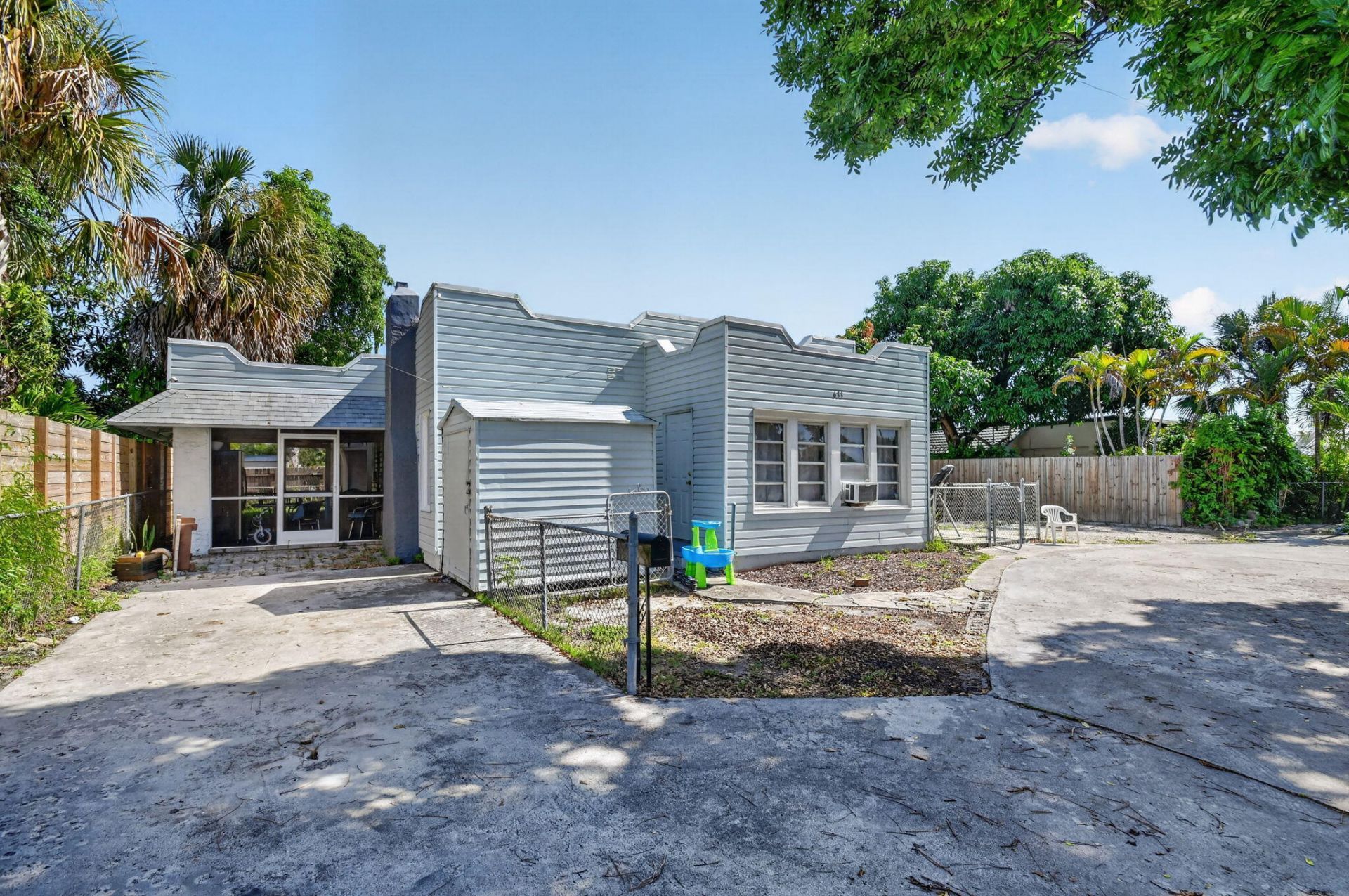 633 Franklin Road, West Palm Beach, FL 33405 Photo