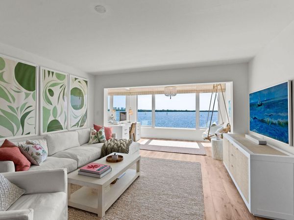52 YACHT CLUB Drive, Unit 204, North Palm Beach, FL 33408