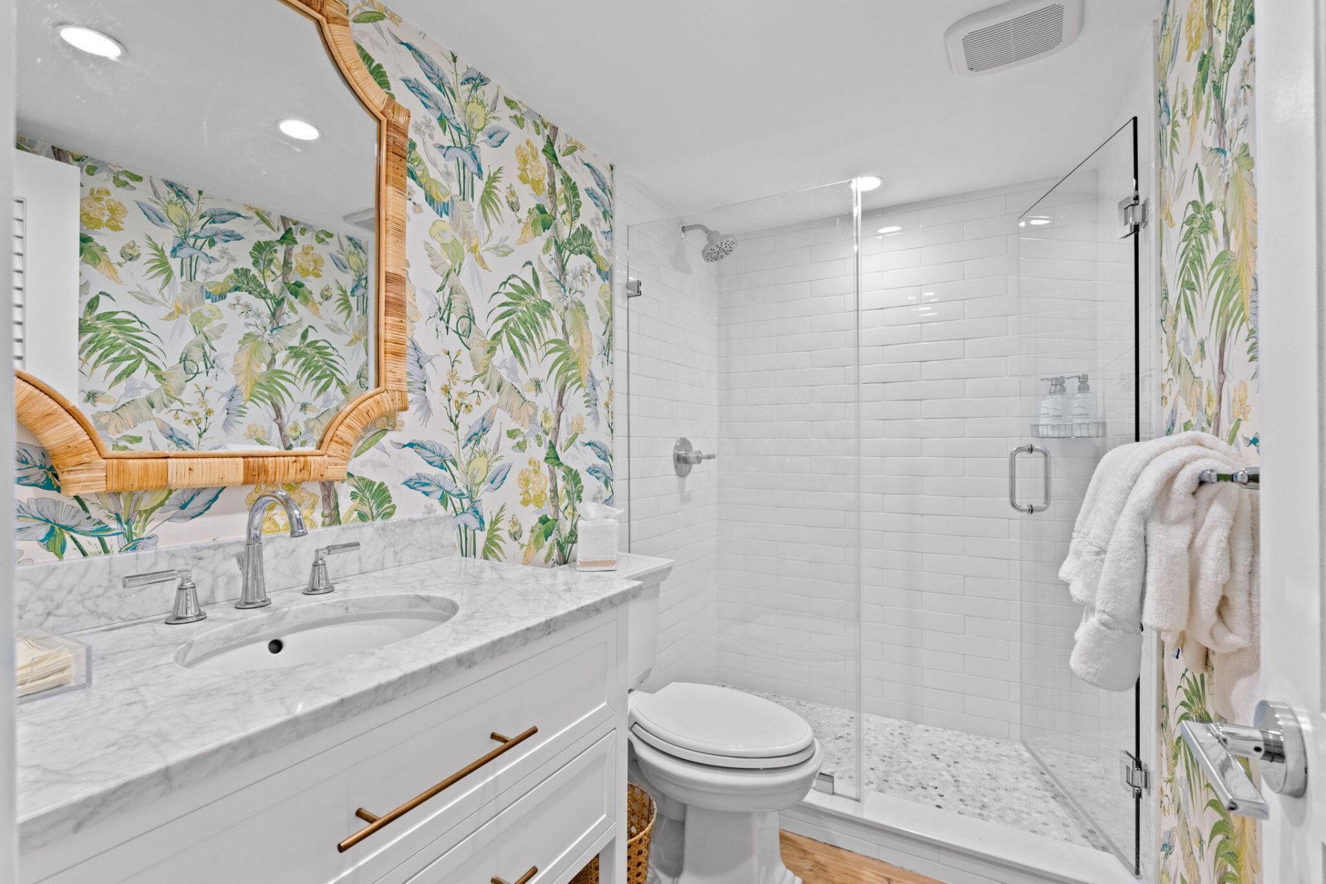 52 Yacht Club Drive, Unit 204, North Palm Beach, FL 33408 Photo