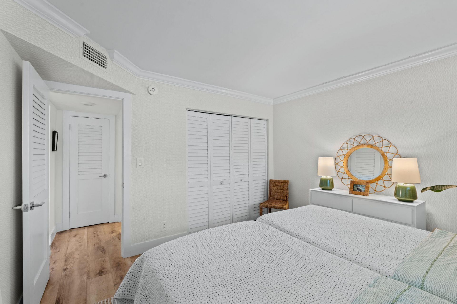 52 Yacht Club Drive, Unit 204, North Palm Beach, FL 33408 Photo