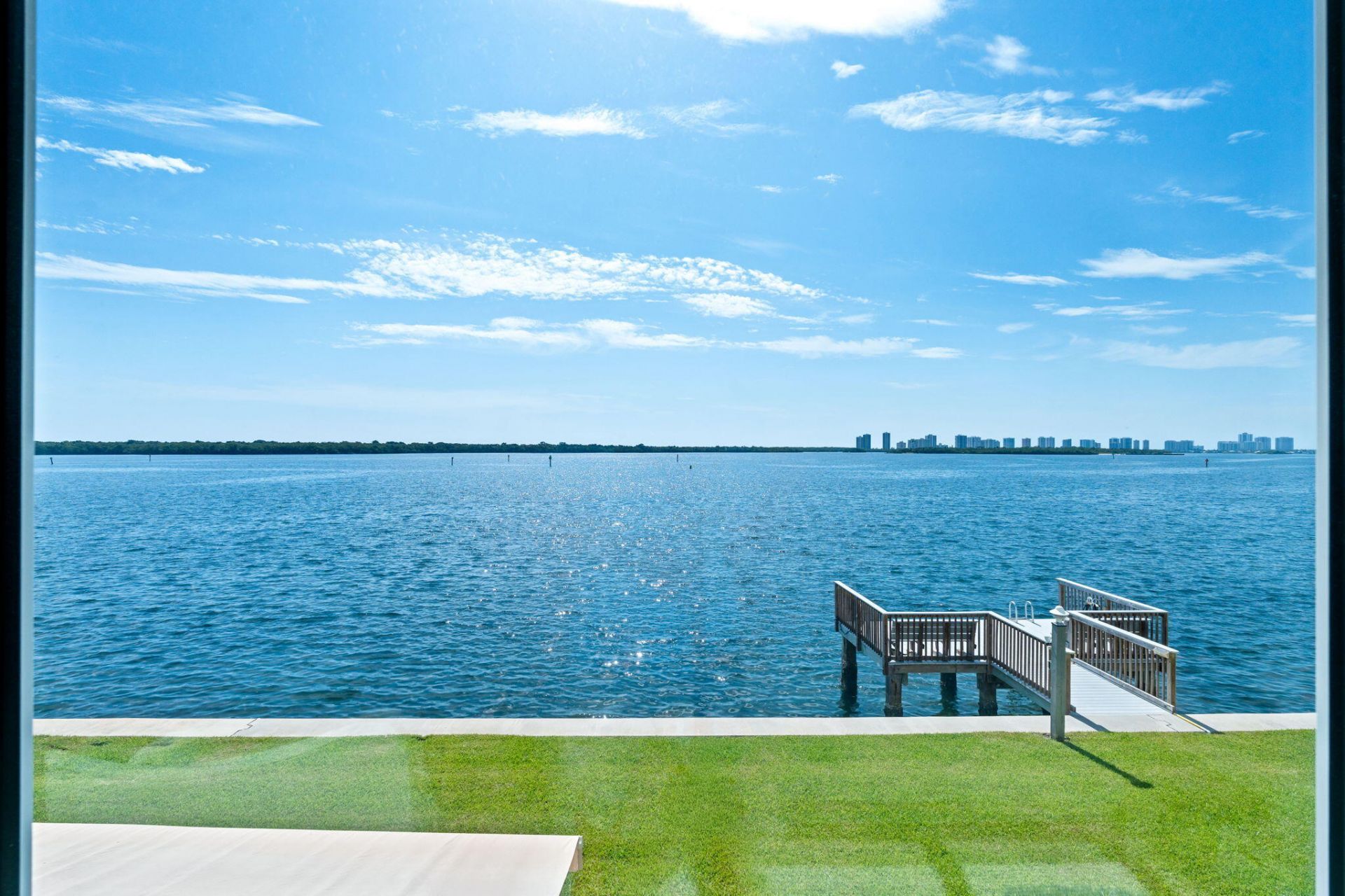 52 Yacht Club Drive, Unit 204, North Palm Beach, FL 33408 Photo