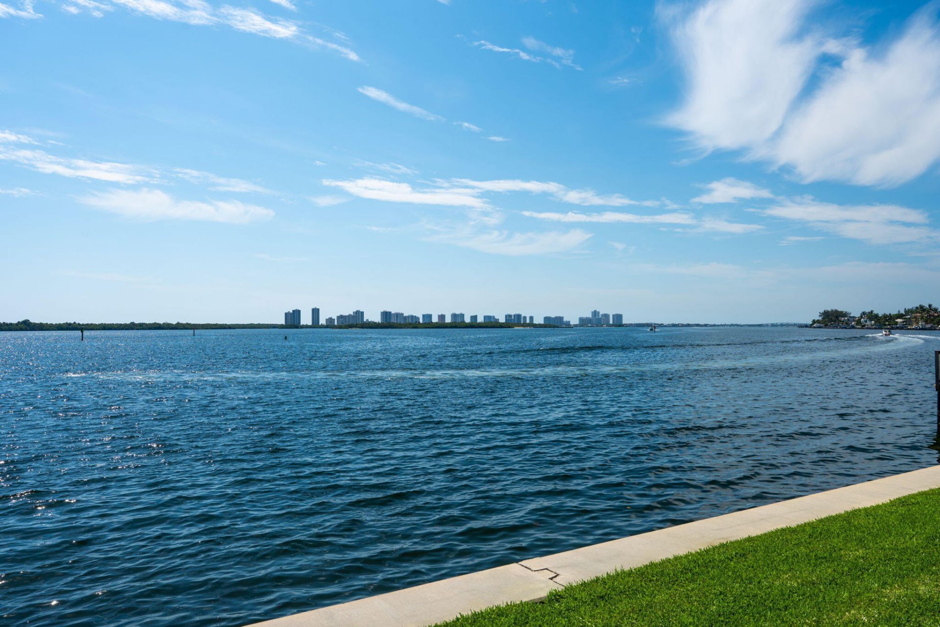 52 Yacht Club Drive, Unit 204, North Palm Beach, FL 33408 Photo