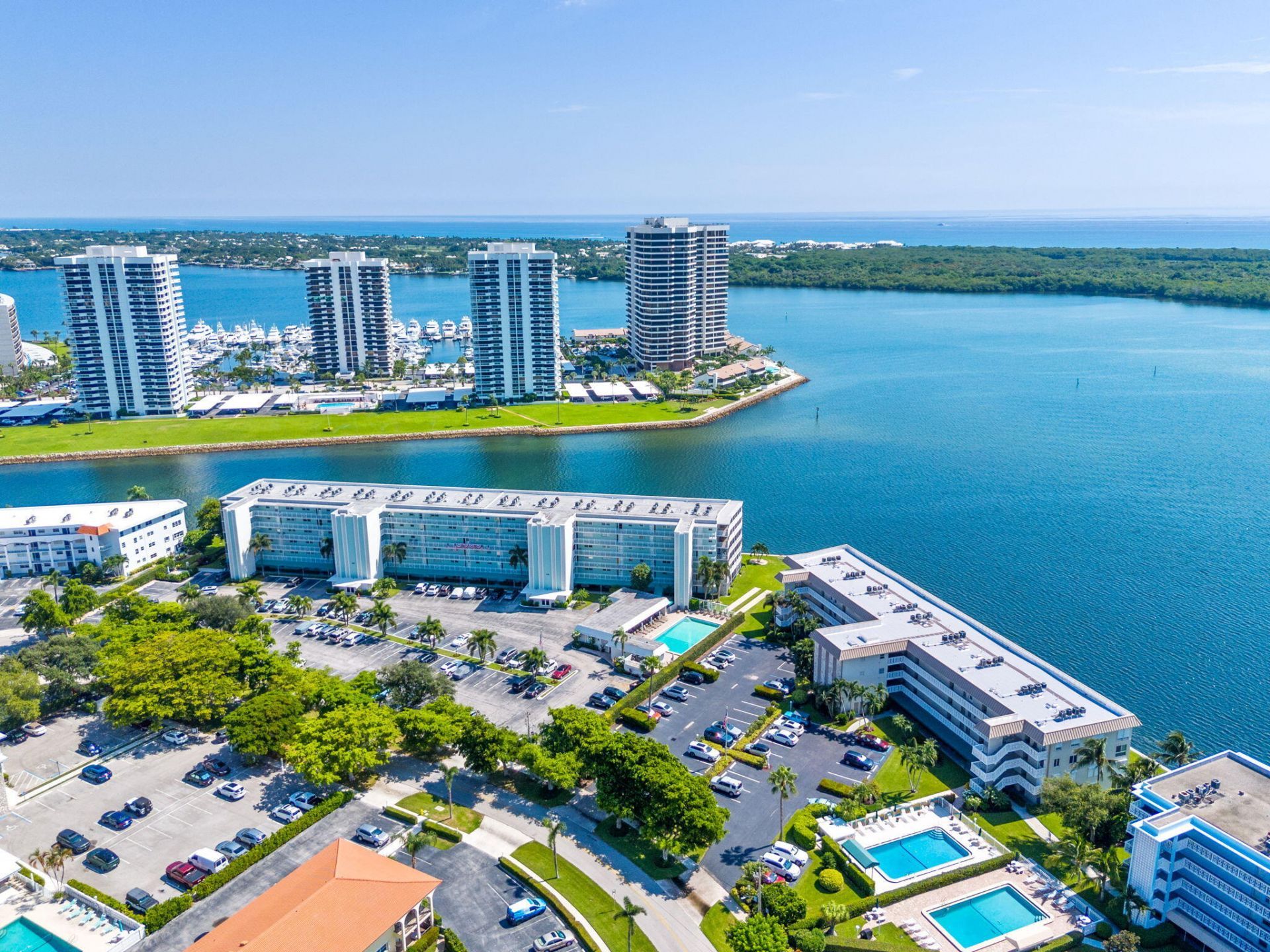 52 Yacht Club Drive, Unit 204, North Palm Beach, FL 33408 Photo