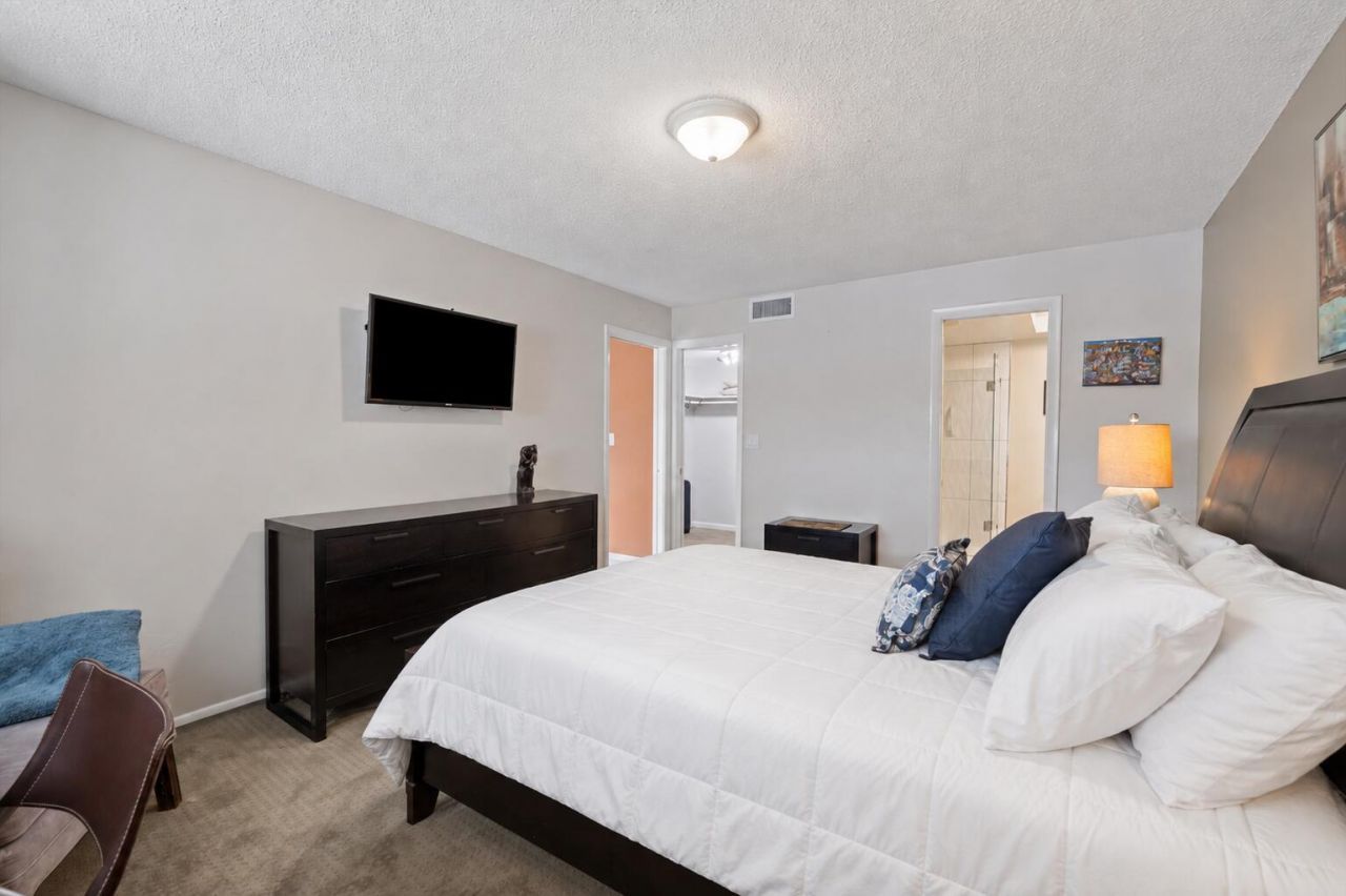 725 N Riverside Drive, Unit 203, Pompano Beach, FL 33062 Photo