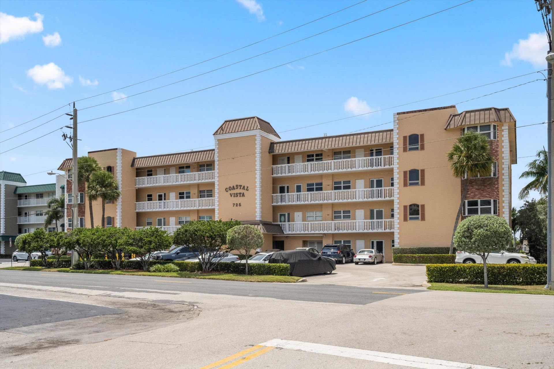 725 N Riverside Drive, Unit 203, Pompano Beach, FL 33062 Photo