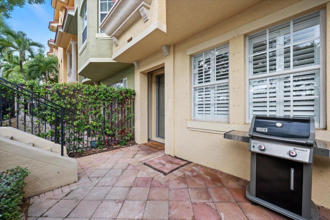11818 Valencia Gardens Avenue, Palm Beach Gardens, FL 33410 Photo