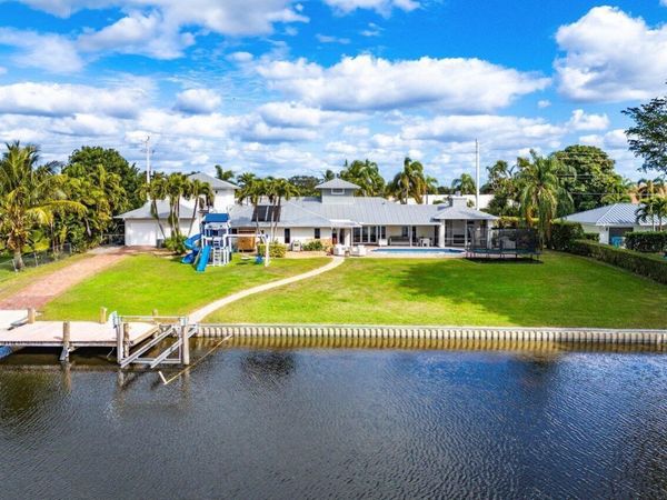 3815 S LAKE Drive, Boynton Beach, FL 33435