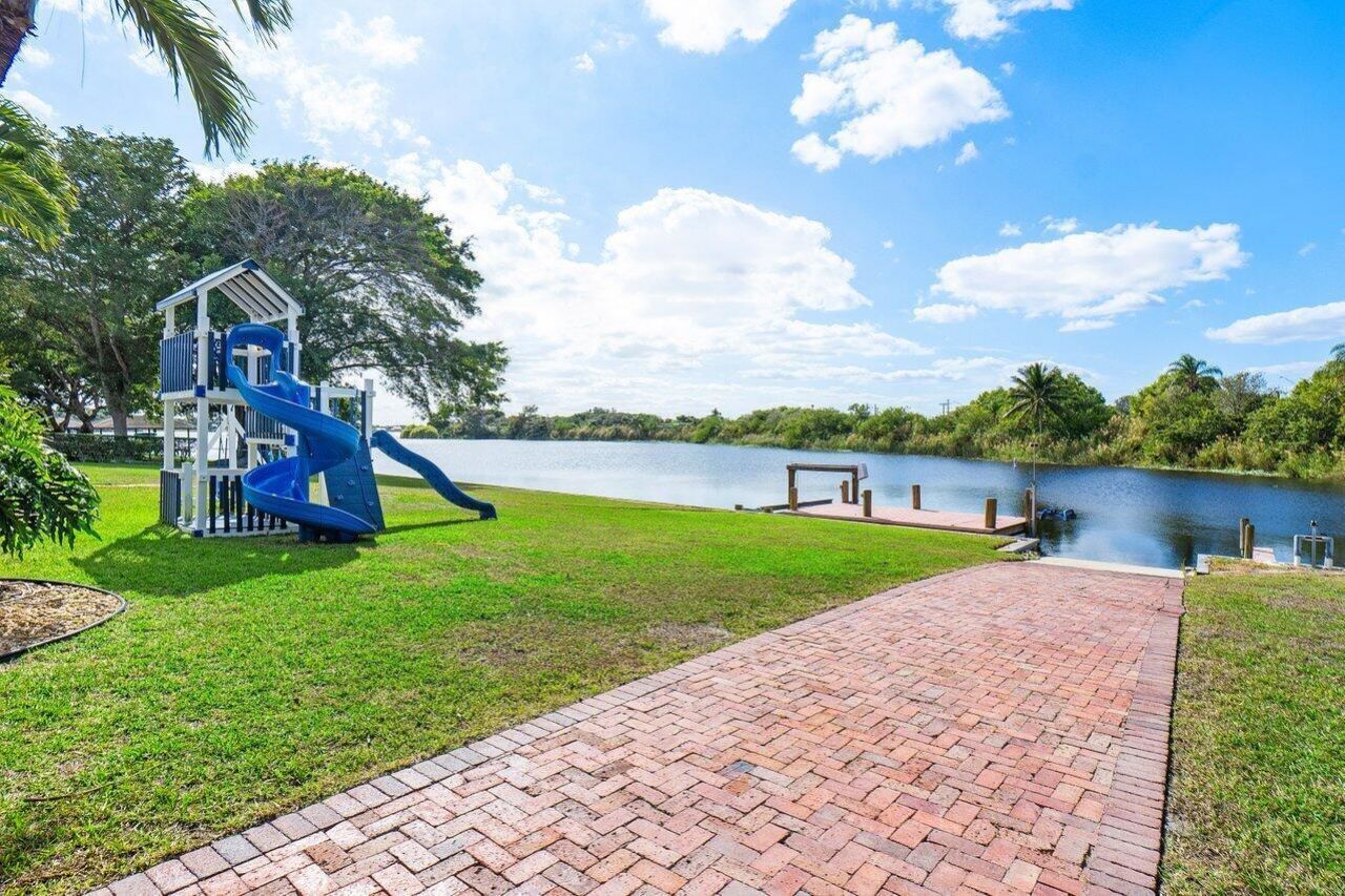 3815 S Lake Drive, Boynton Beach, FL 33435 Photo