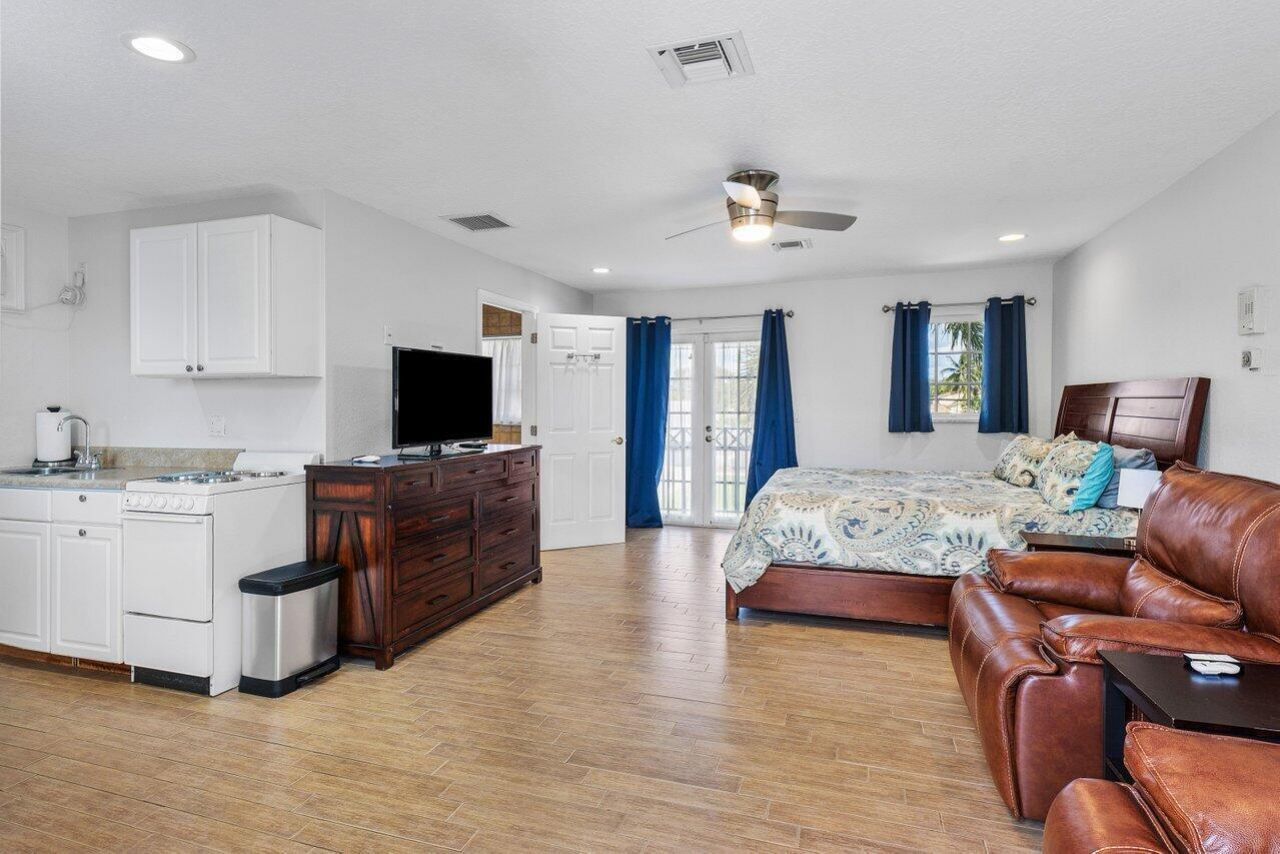 3815 S Lake Drive, Boynton Beach, FL 33435 Photo