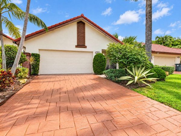 21676 Club Villa Terrace, Boca Raton, FL 33433