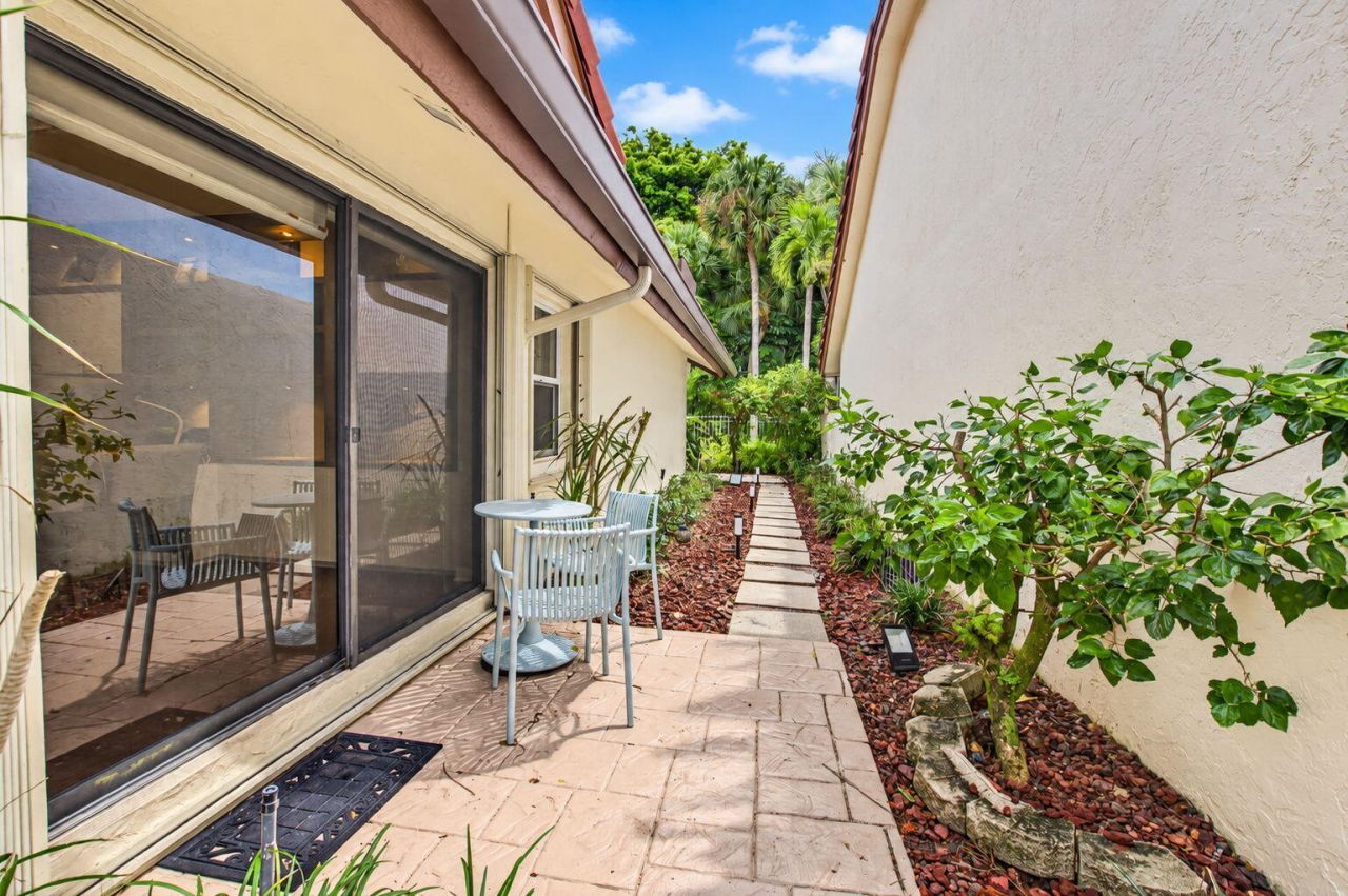 21676 Club Villa Terrace, Boca Raton, FL 33433 Photo