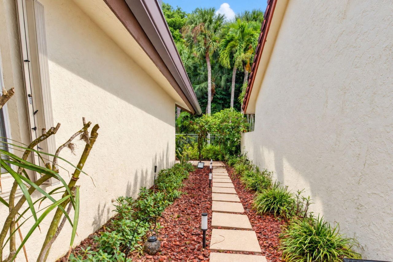21676 Club Villa Terrace, Boca Raton, FL 33433 Photo