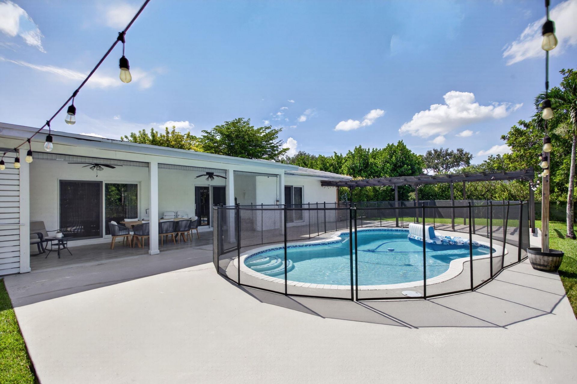 2400 NW 105th Terrace, Coral Springs, FL 33065 Photo