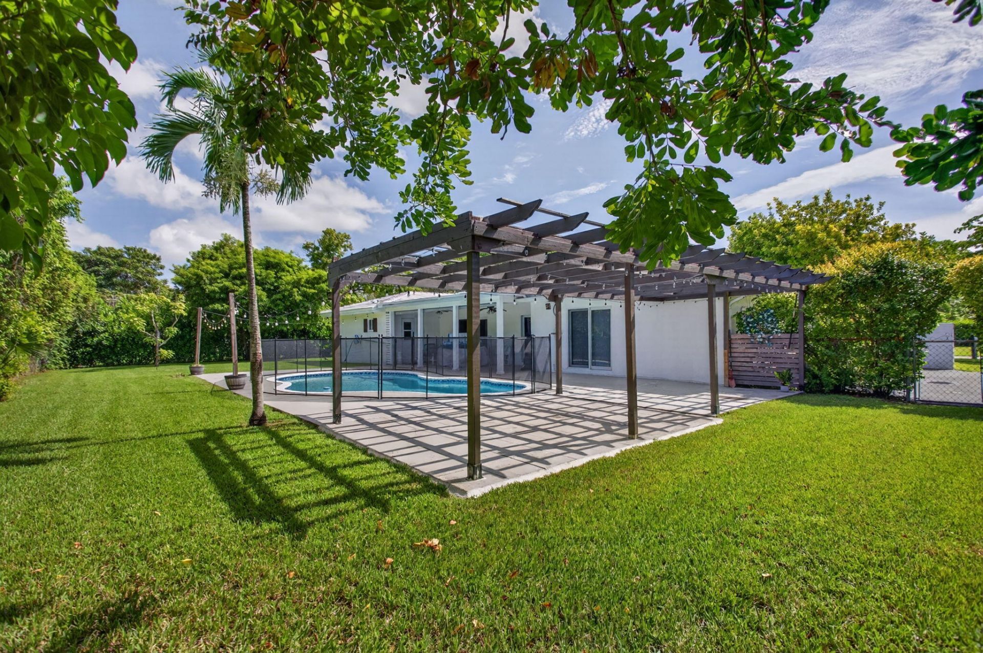 2400 NW 105th Terrace, Coral Springs, FL 33065 Photo