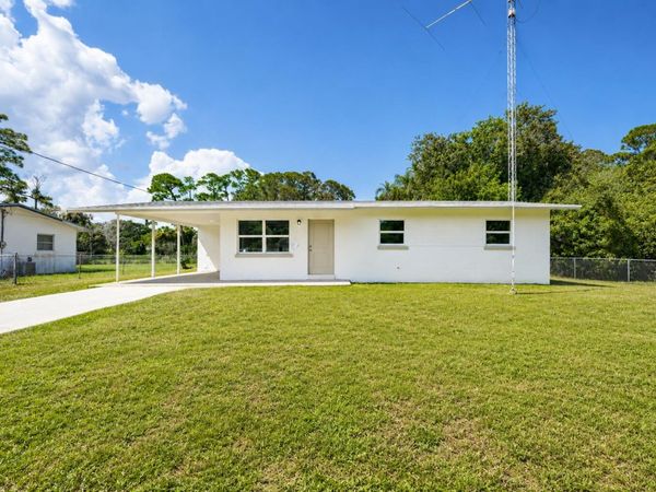 5502 SAN DIEGO Avenue, Fort Pierce, FL 34946