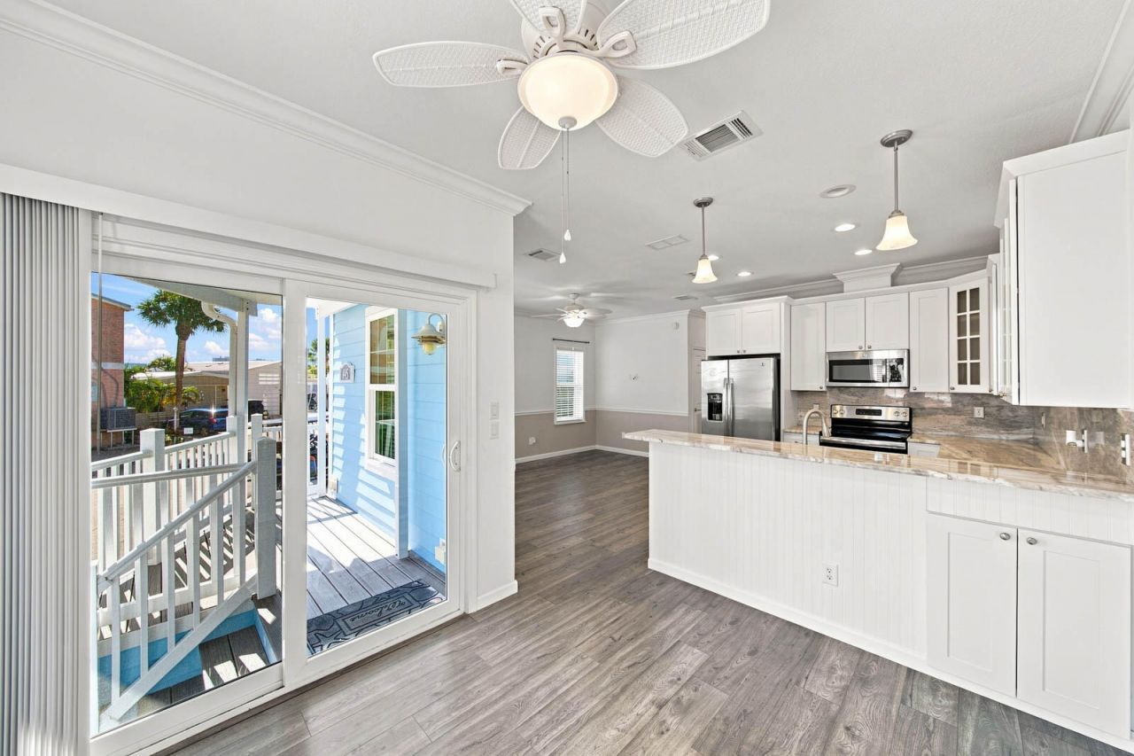 445 Nettles Boulevard, Jensen Beach, FL 34957 Photo